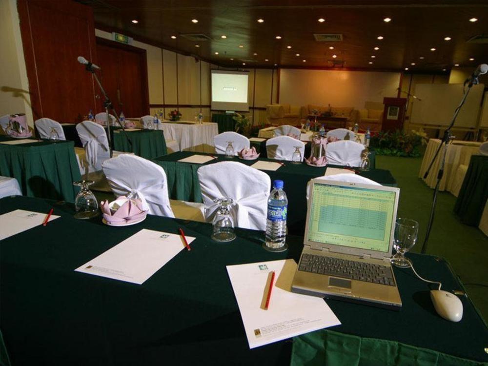 Sand & Sandals Desaru Beach Resort & Spa מתקנים תמונה A conference room