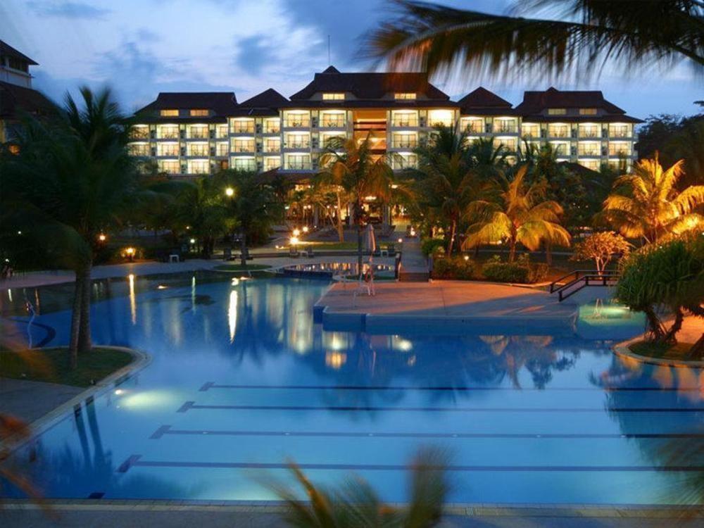 Sand & Sandals Desaru Beach Resort & Spa מתקנים תמונה The Royal Villa