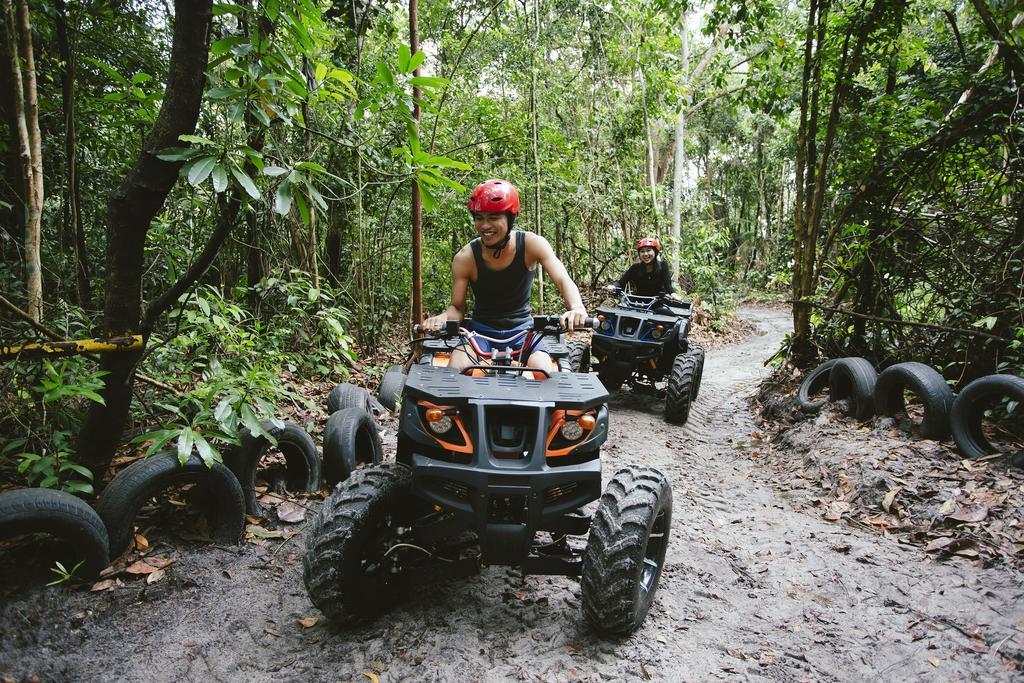 Sand & Sandals Desaru Beach Resort & Spa מראה חיצוני תמונה ATV riding in the jungle