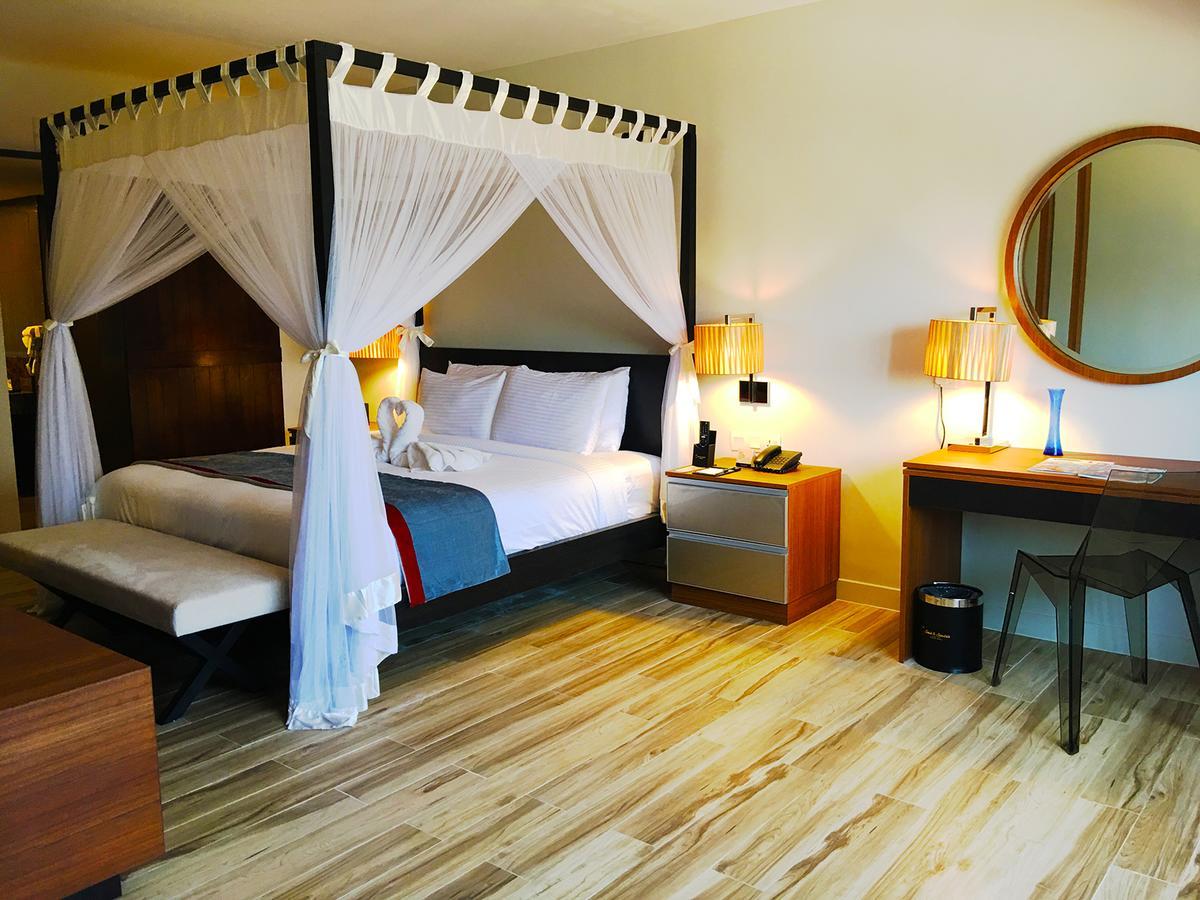 Sand & Sandals Desaru Beach Resort & Spa מראה חיצוני תמונה A room at the hotel