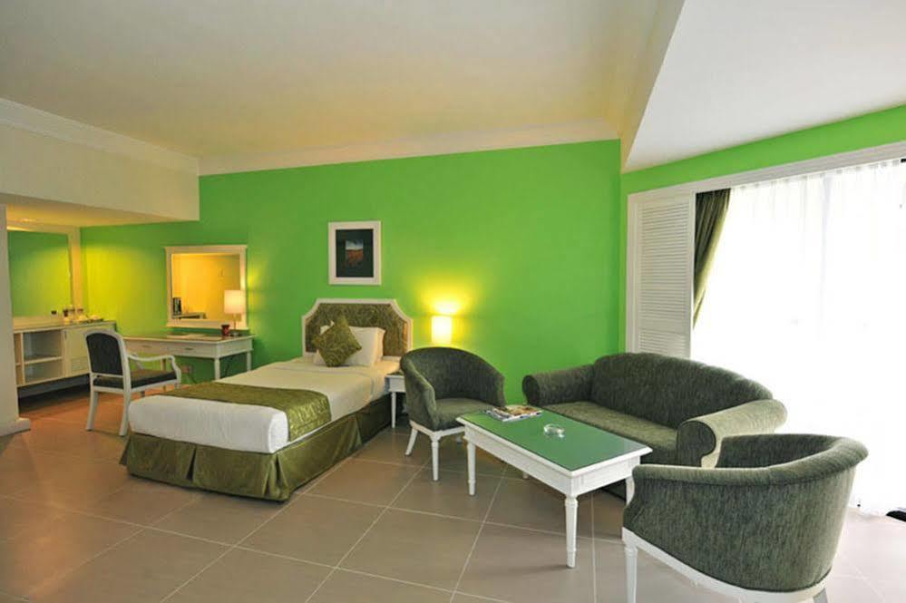 Sand & Sandals Desaru Beach Resort & Spa מראה חיצוני תמונה Deluxe Room